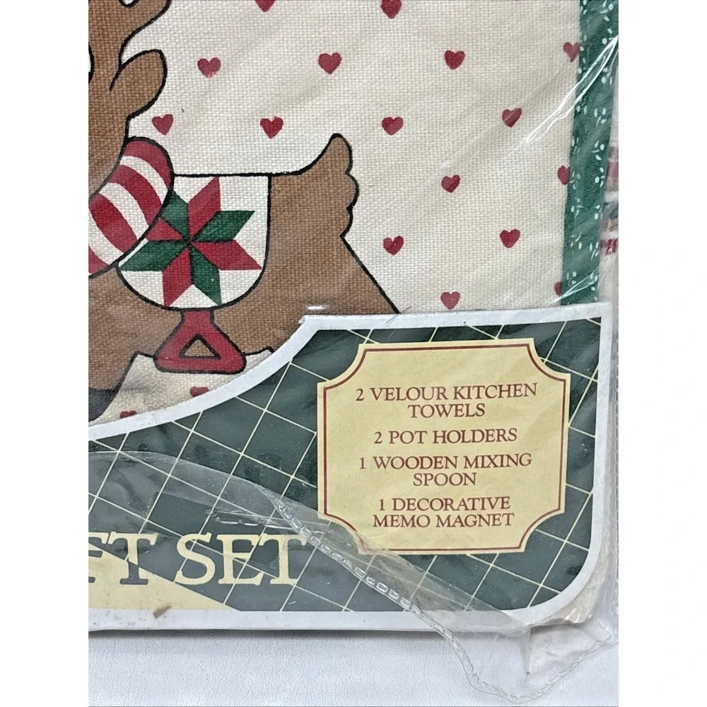 Country Treasures 6 Pc Kitchen Collection Christmas Gift Set Towels Reindeer VTG